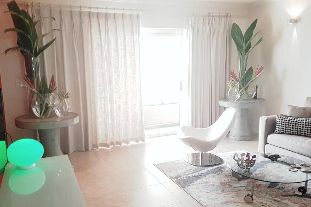 Designer Penthouse - Stunning Property With Amazing Views Saint James Exterior photo